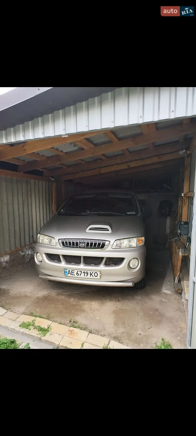 Hyundai H-1, 2005