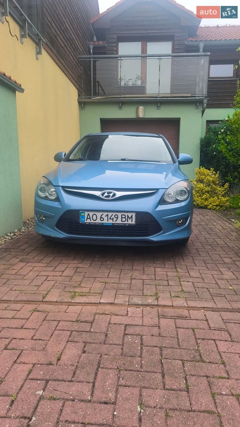 Hyundai i30, 2011