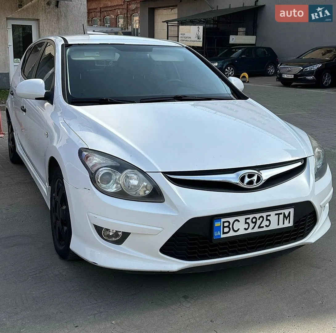 Hyundai i30, 2011