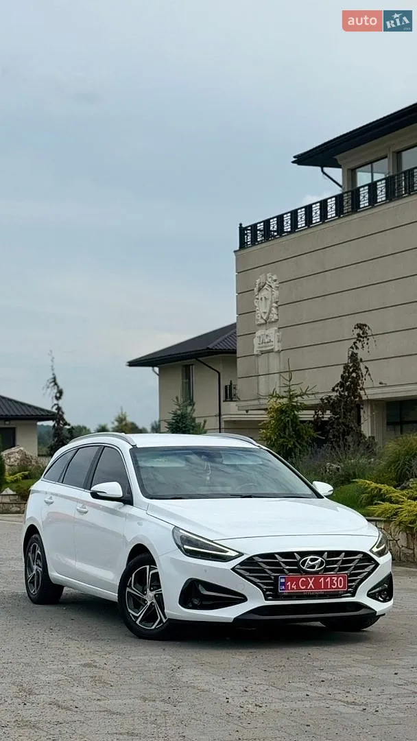 Hyundai i30, 2022
