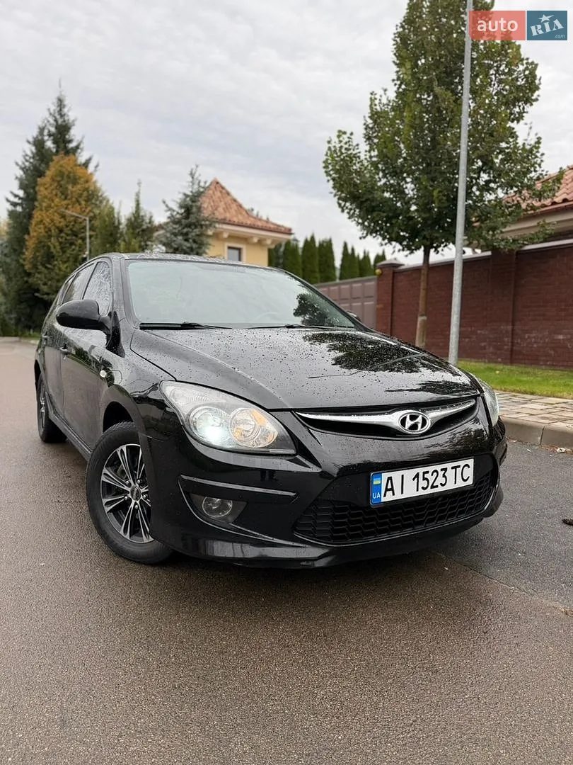 Hyundai i30, 2011