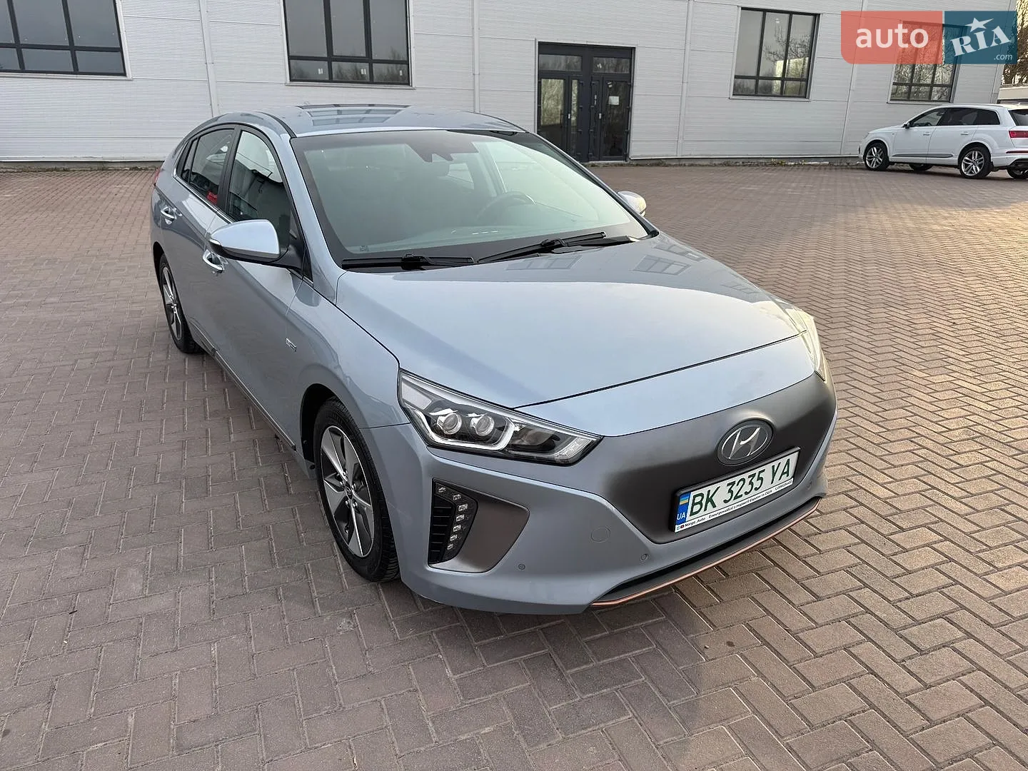 Hyundai Ioniq, 2016