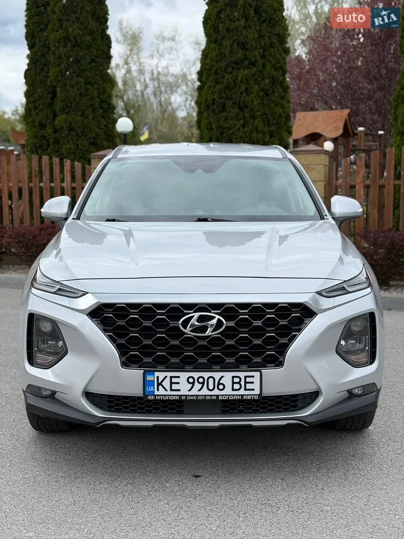 Hyundai Santa FE 2018 — 1