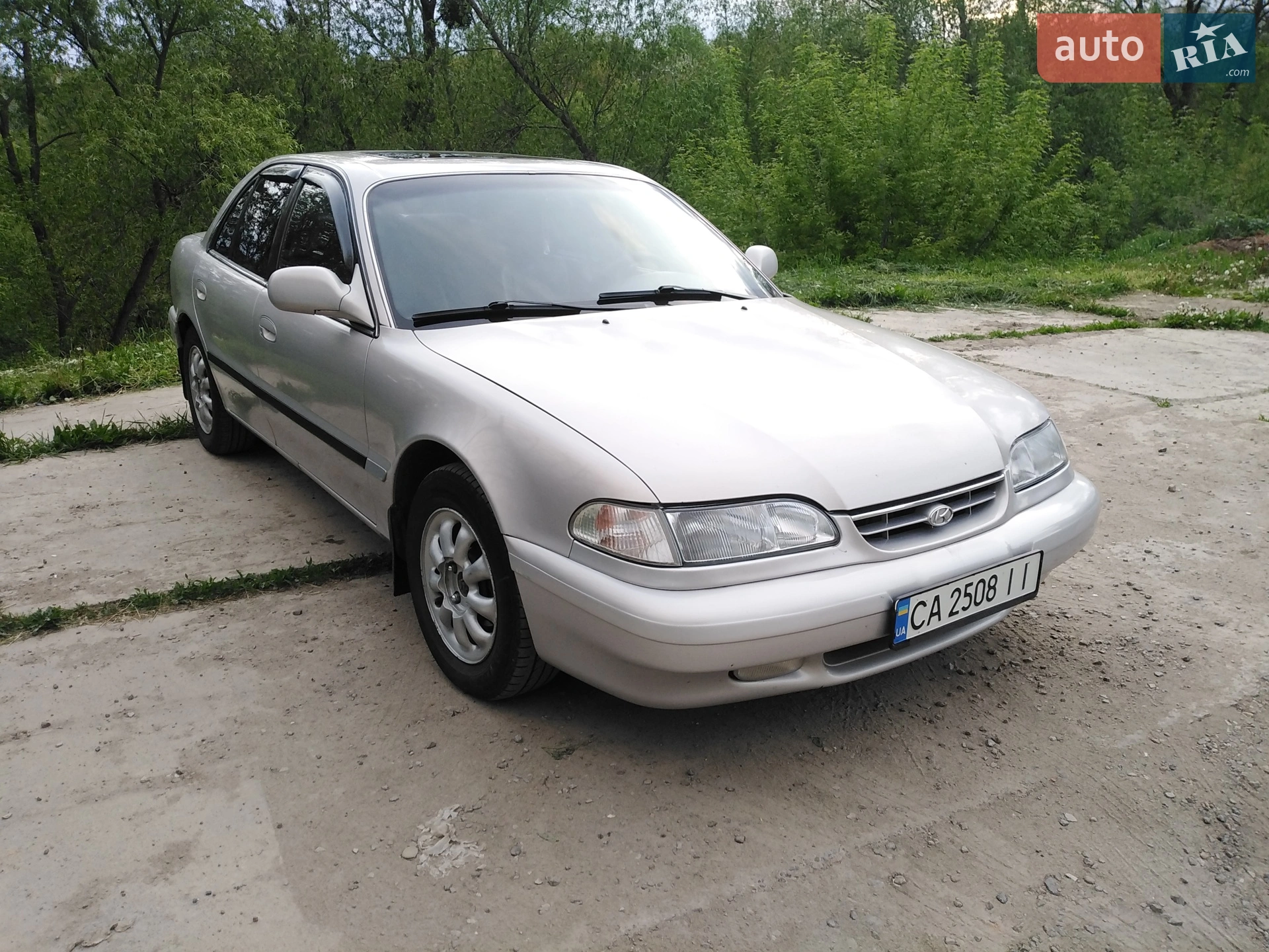Hyundai Sonata, 1996