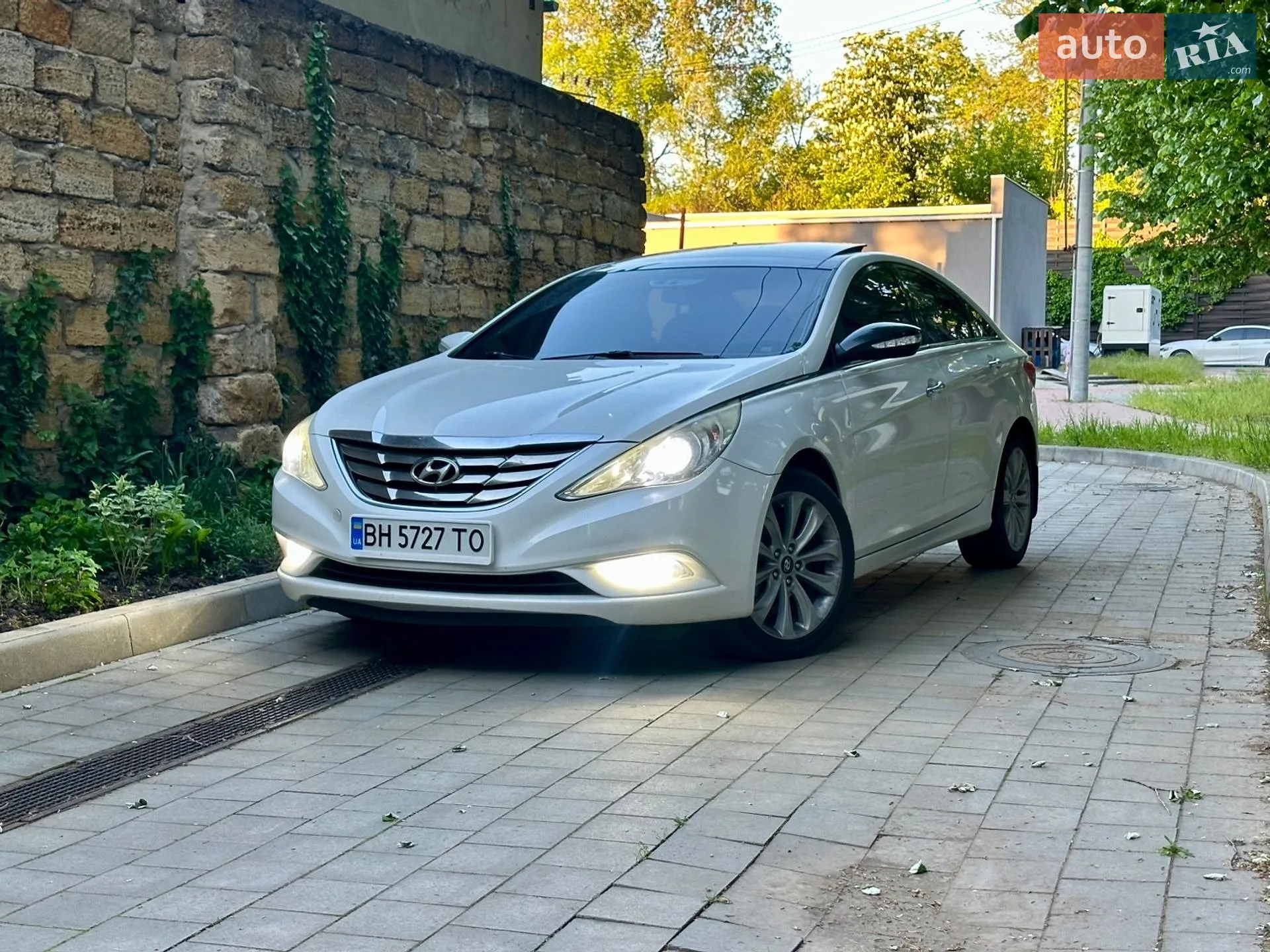Hyundai Sonata, 2011