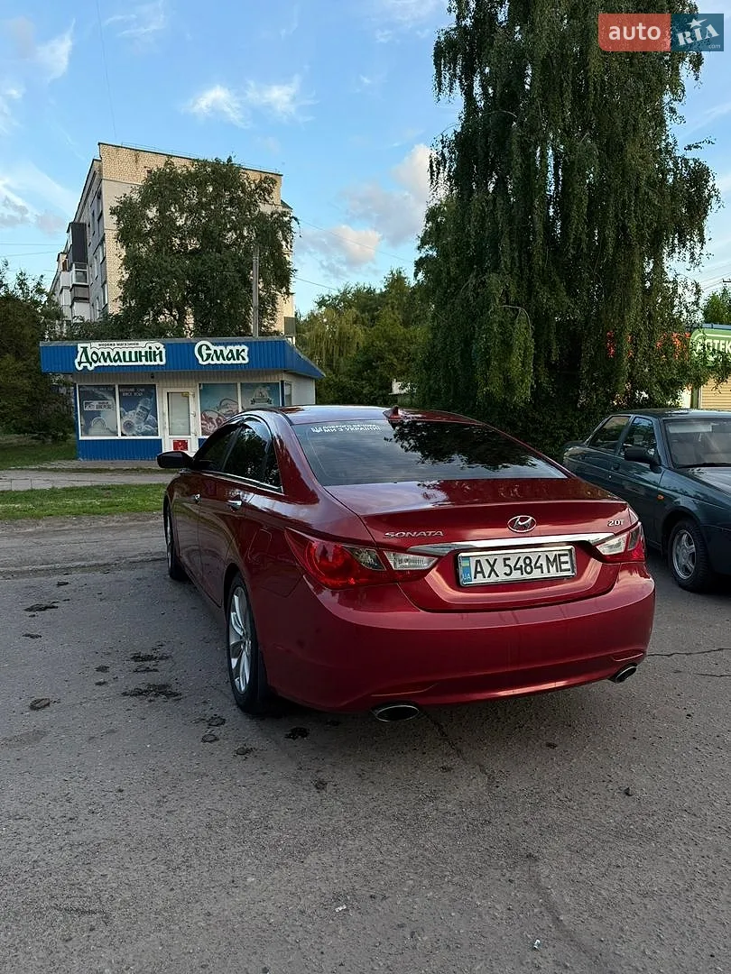 Hyundai Sonata, 2011