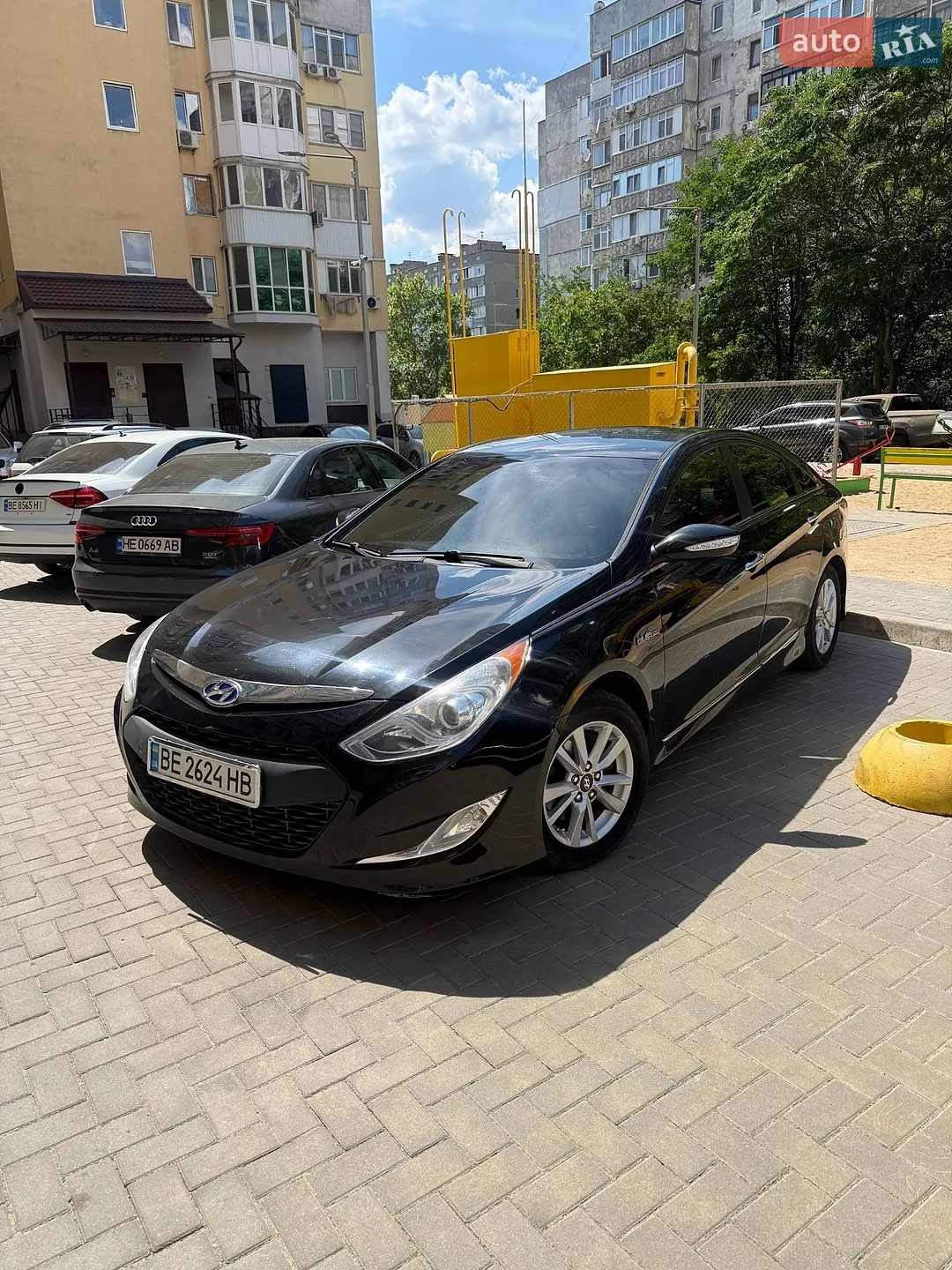 Hyundai Sonata 2011 — 1