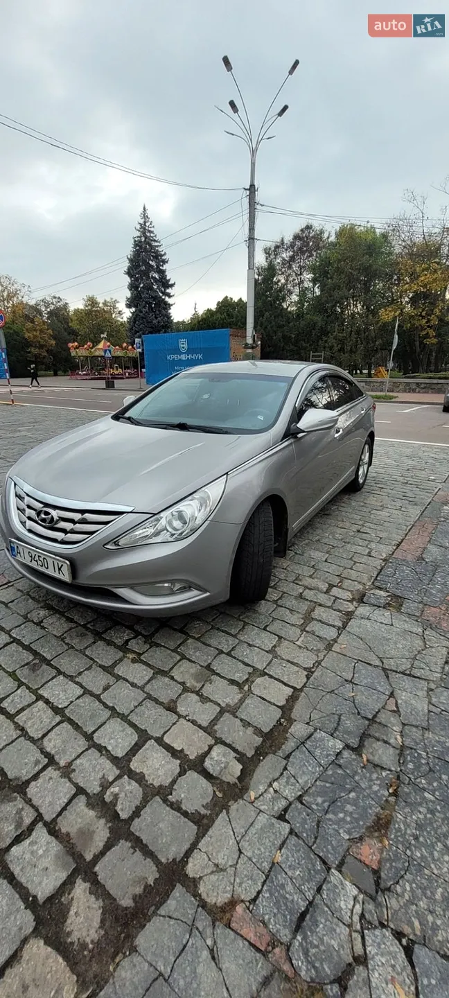 Hyundai Sonata, 2011