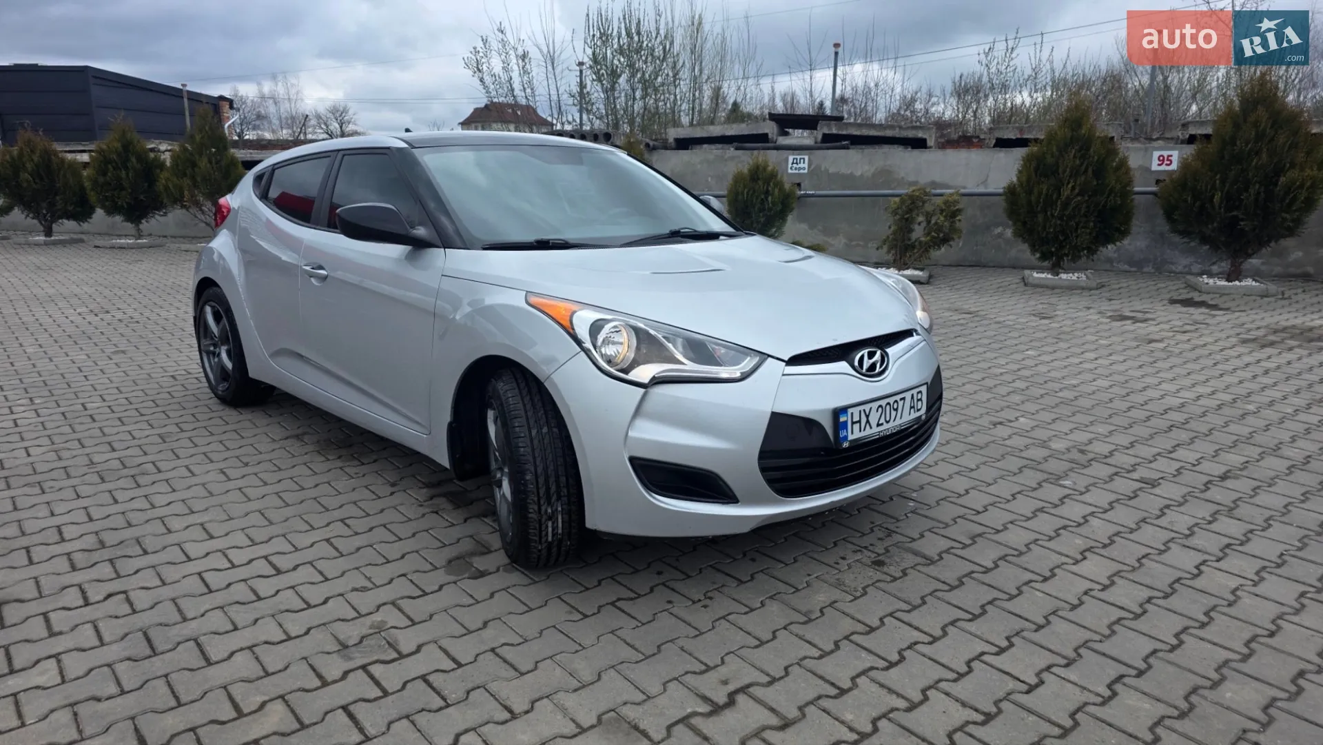 Hyundai Veloster, 2014