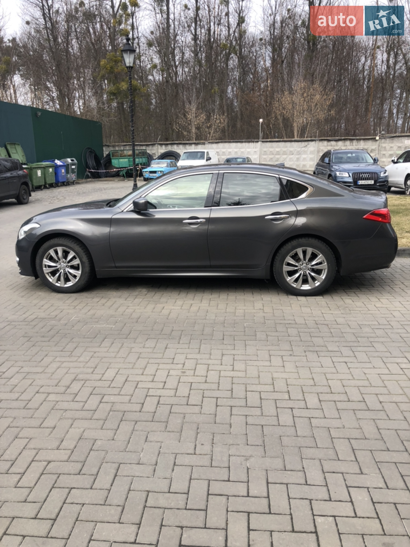 Infiniti M37, 2011