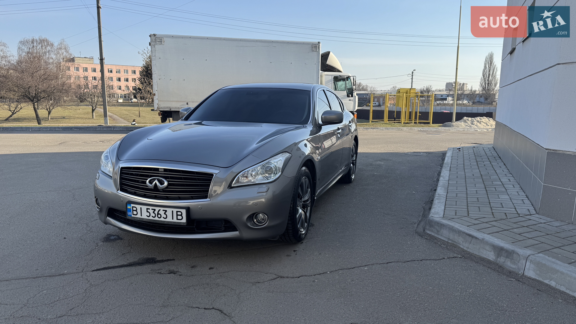 Infiniti M37, 2012