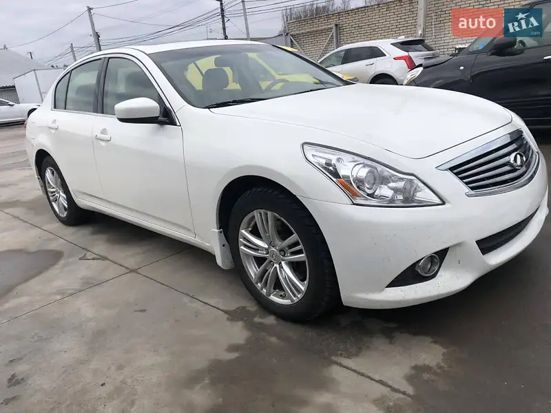 Infiniti Q40, 2014
