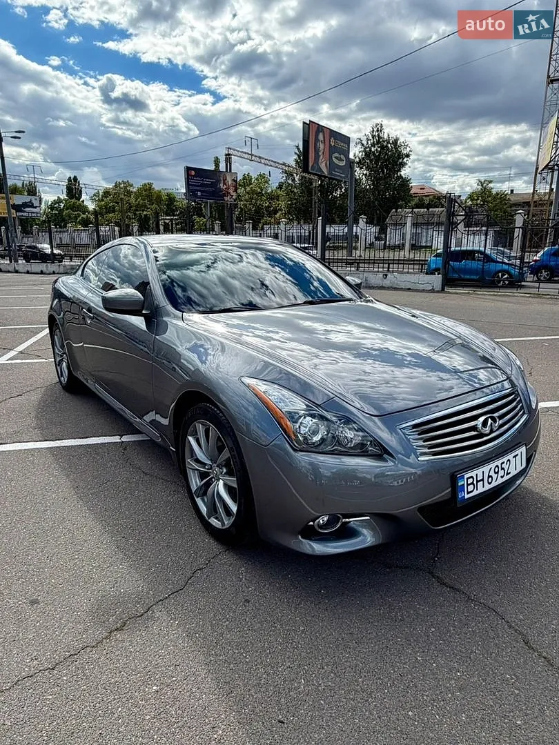 Infiniti Q60, 2015