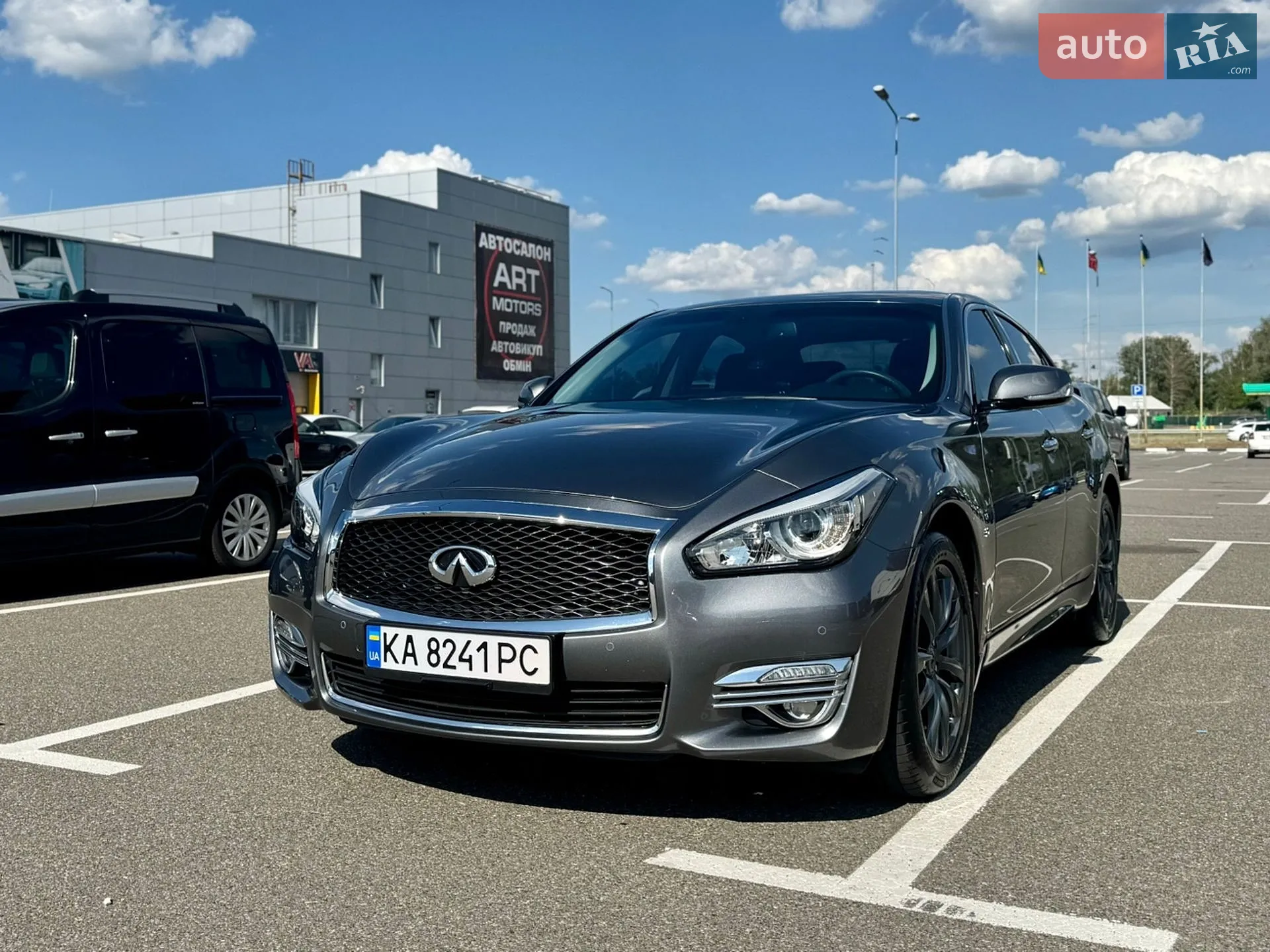 Infiniti Q70, 2015