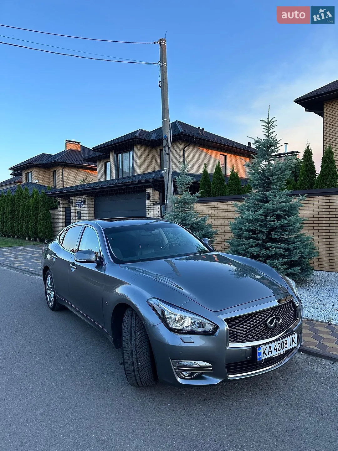 Infiniti Q70, 2017