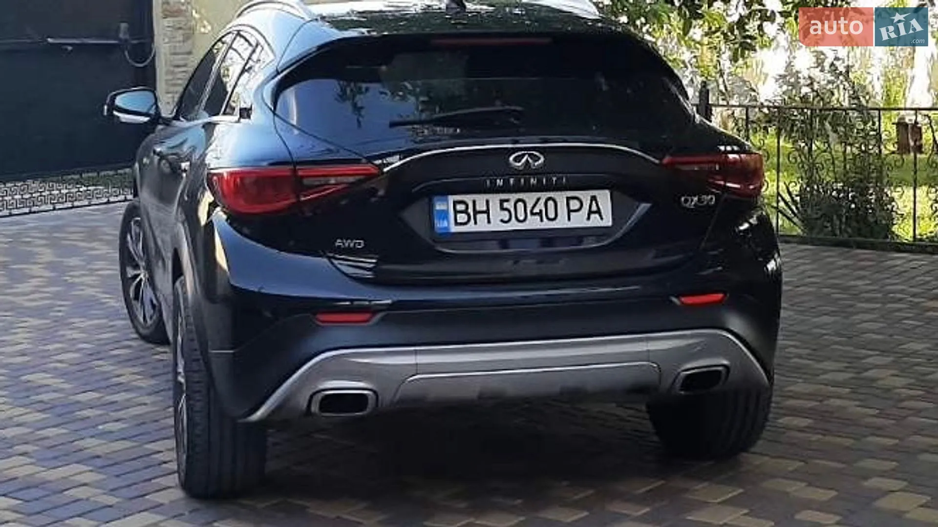 Infiniti QX30, 2016