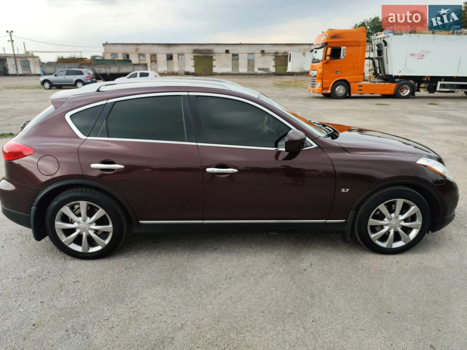 Infiniti QX50, 2015
