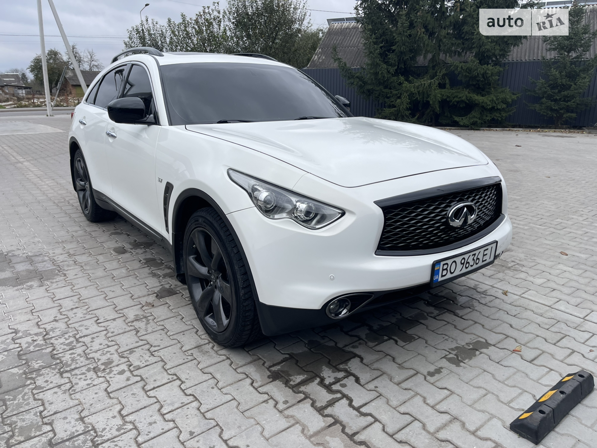 Infiniti QX70, 2014
