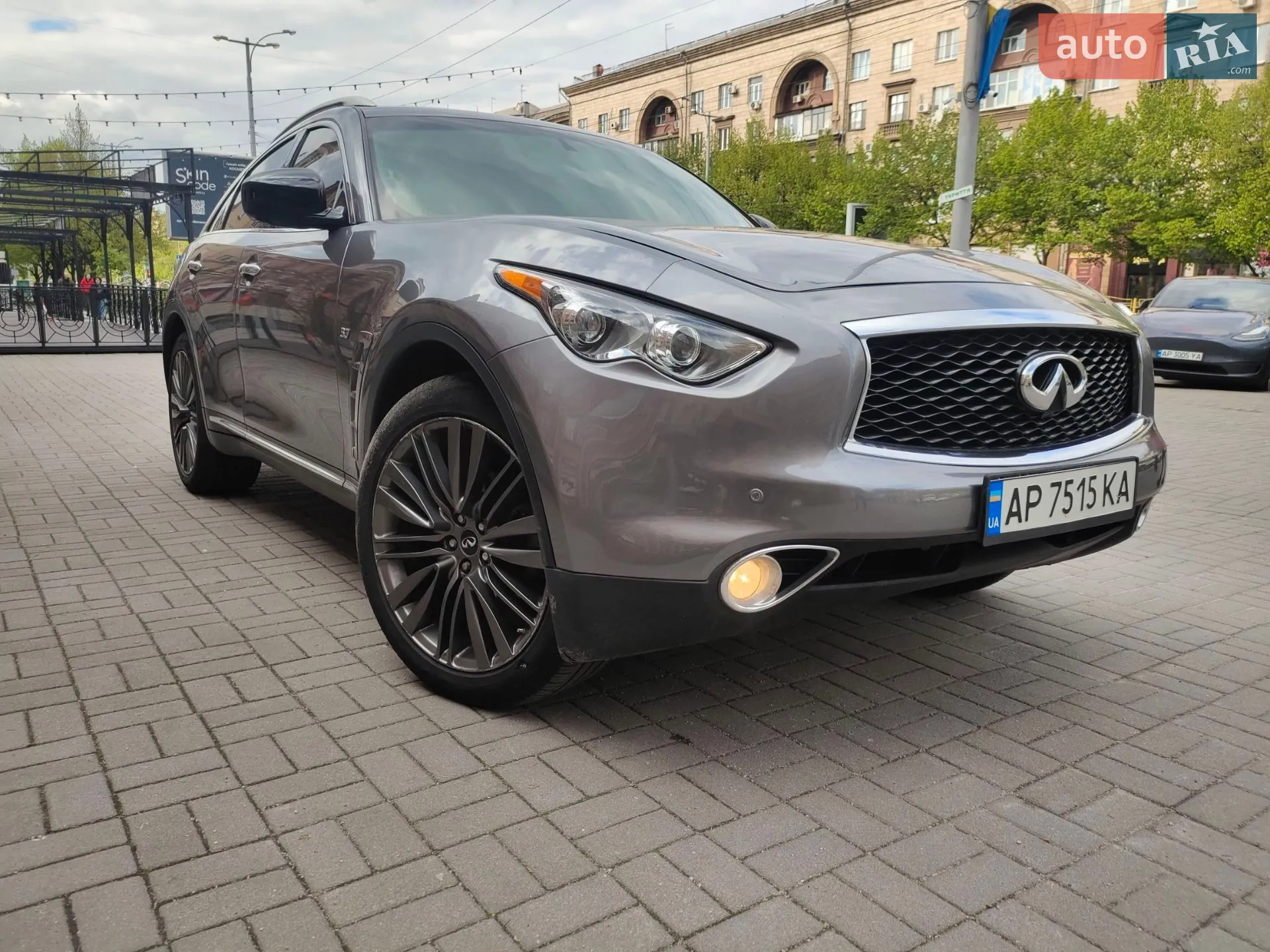 Infiniti QX70, 2016
