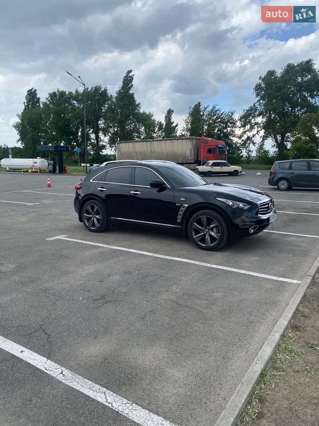 Infiniti QX70, 2015