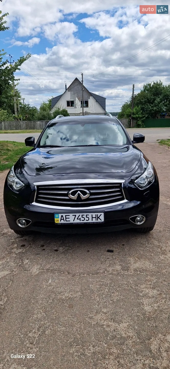 Infiniti QX70, 2013