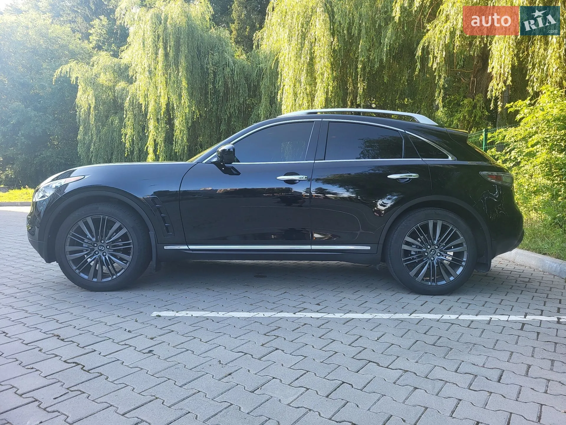 Infiniti QX70, 2017