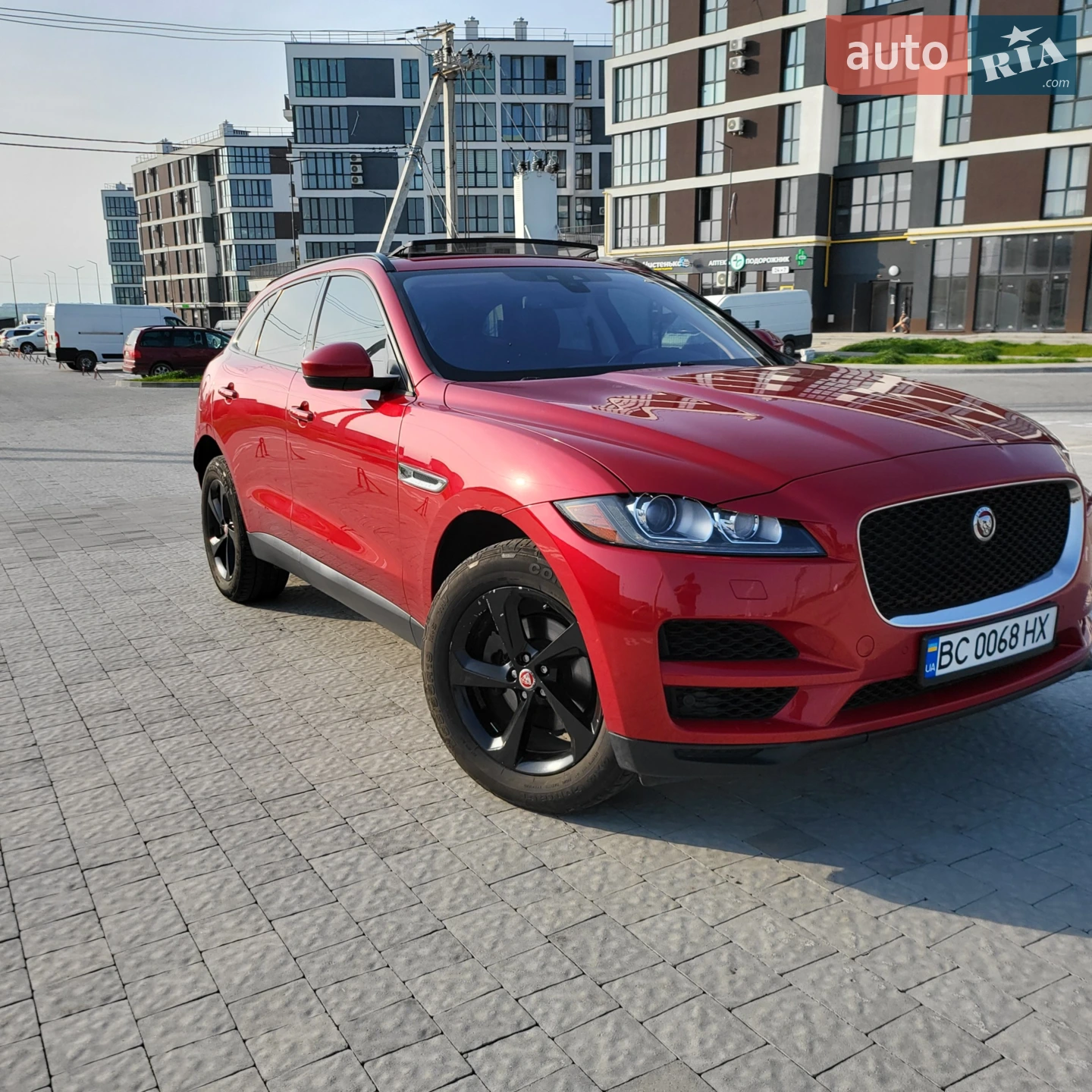 Jaguar F-Pace, 2016