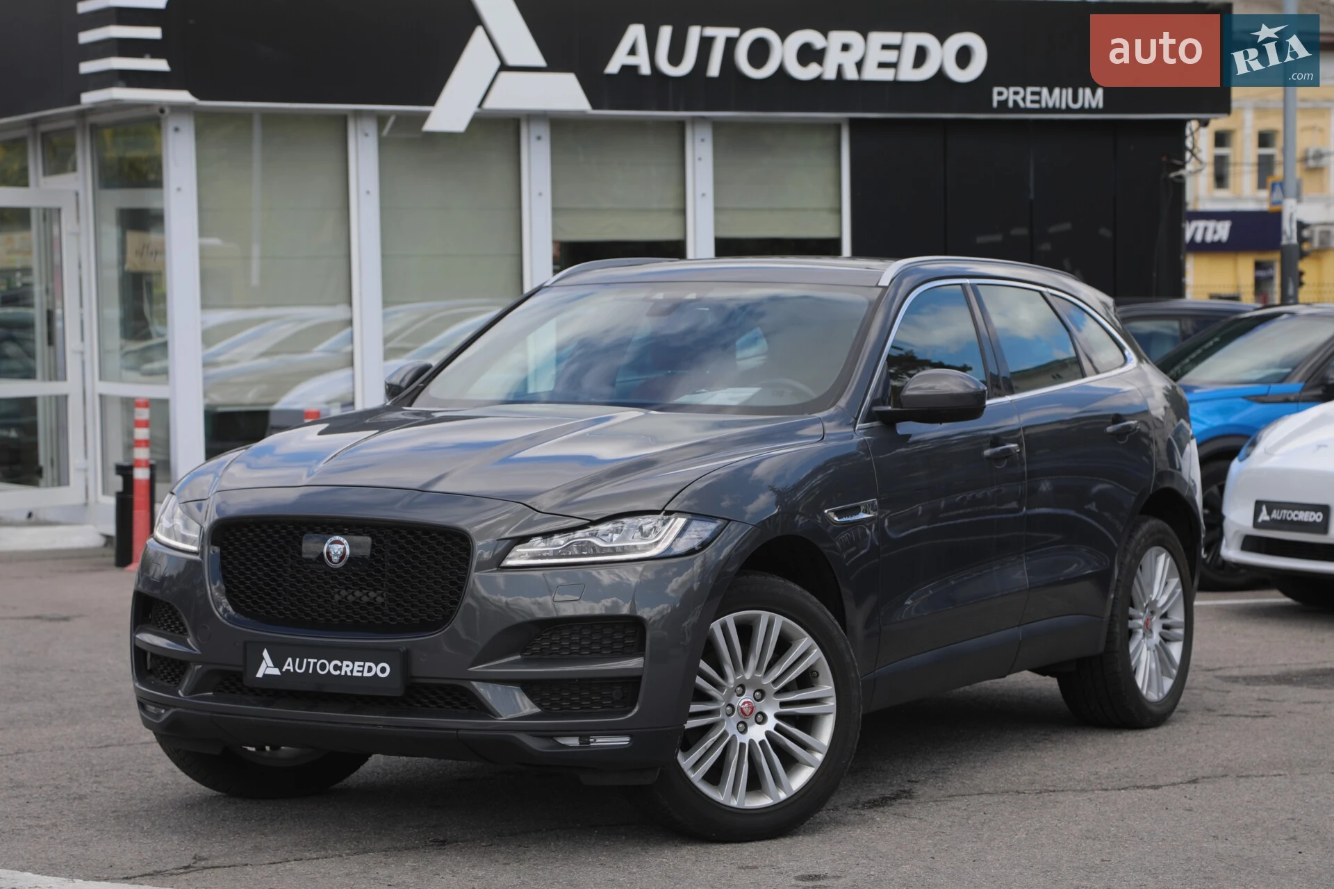 Jaguar F-Pace, 2015