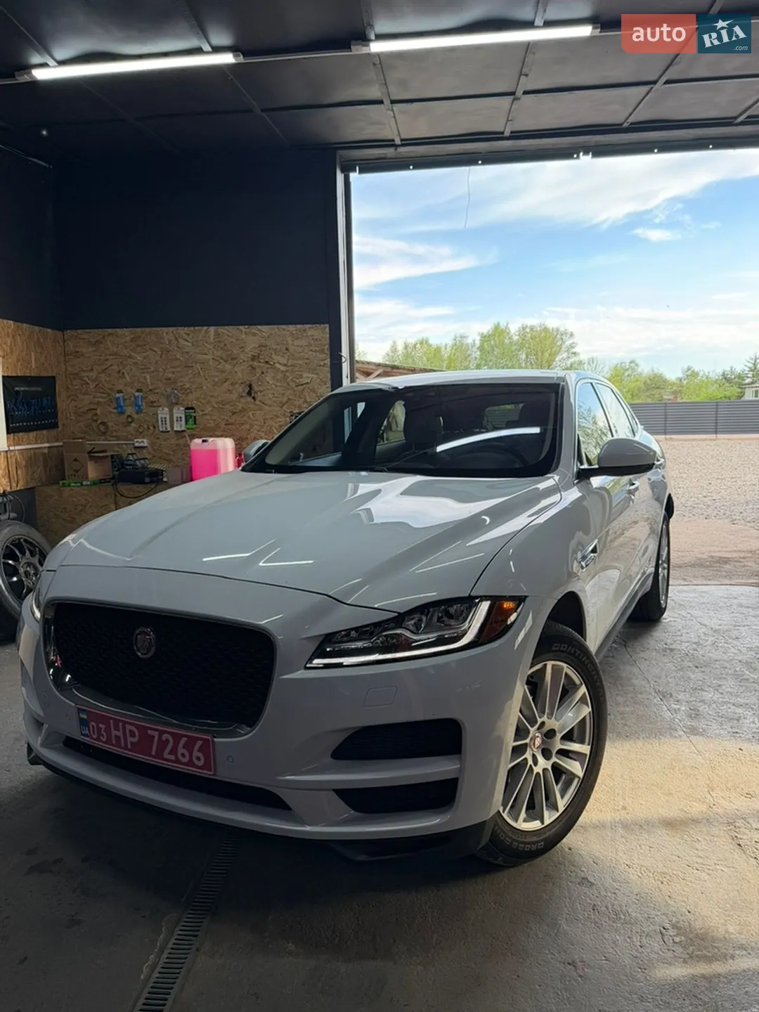 Jaguar F-Pace, 2017