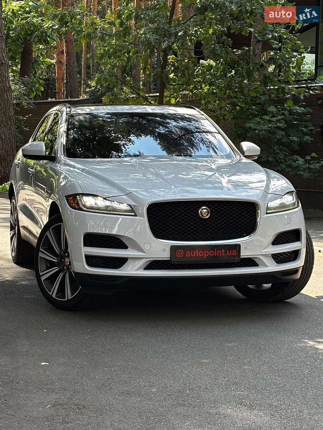 Jaguar F-Pace, 2016