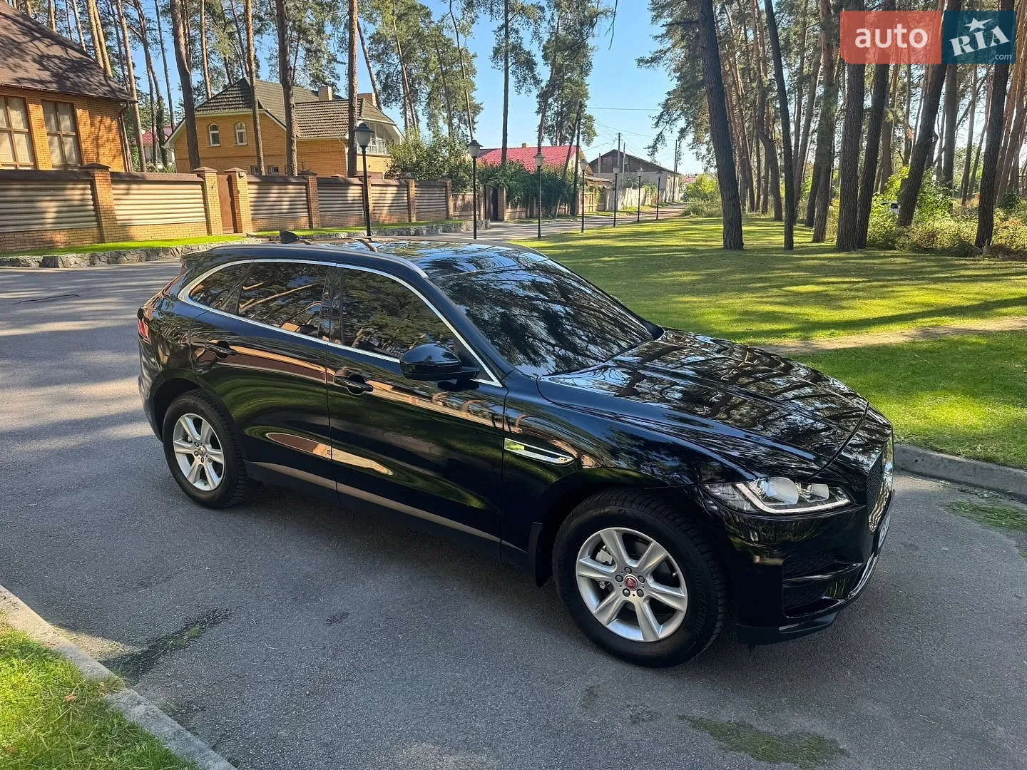 Jaguar F-Pace, 2016