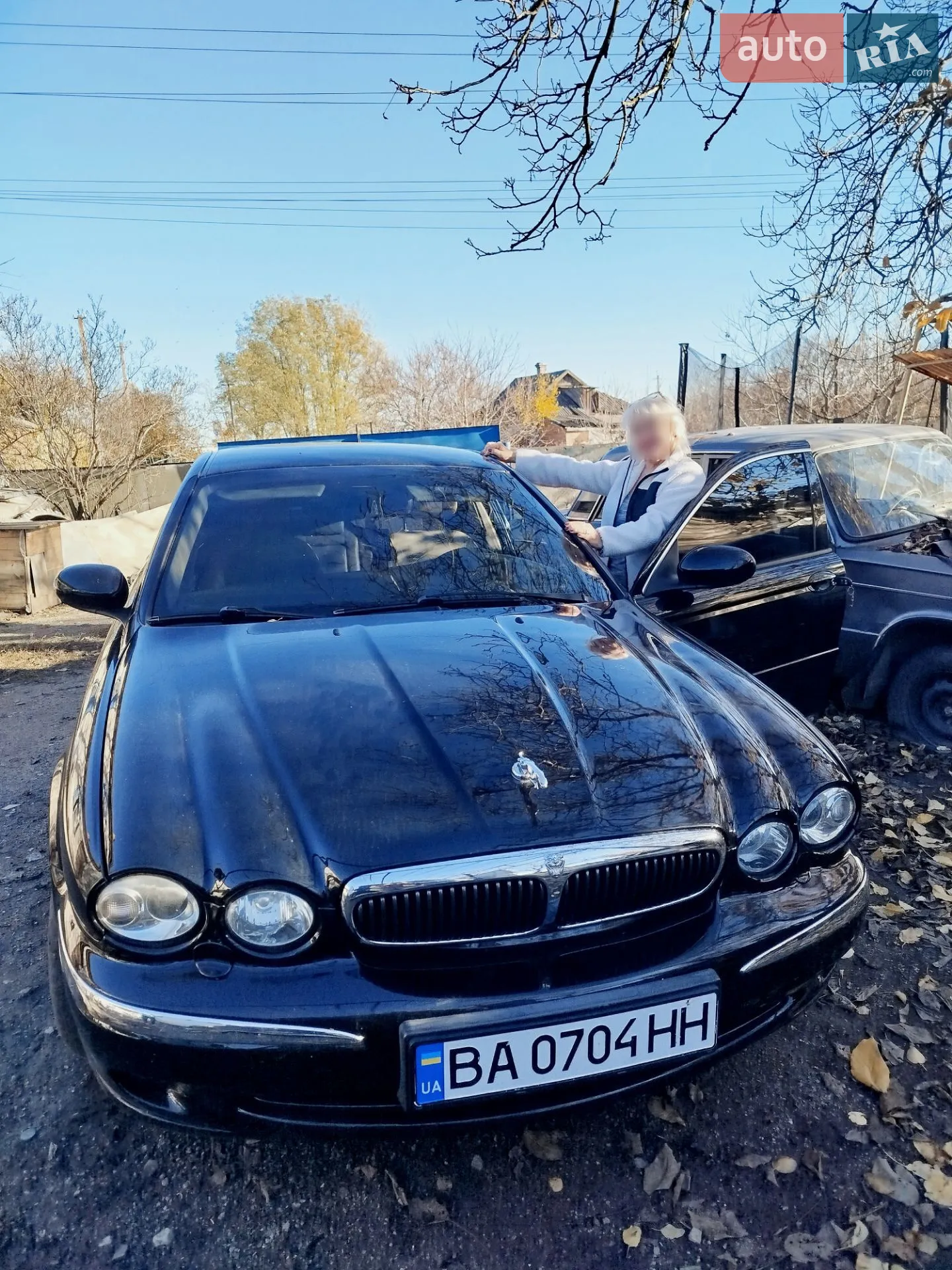 Jaguar X-Type, 2001