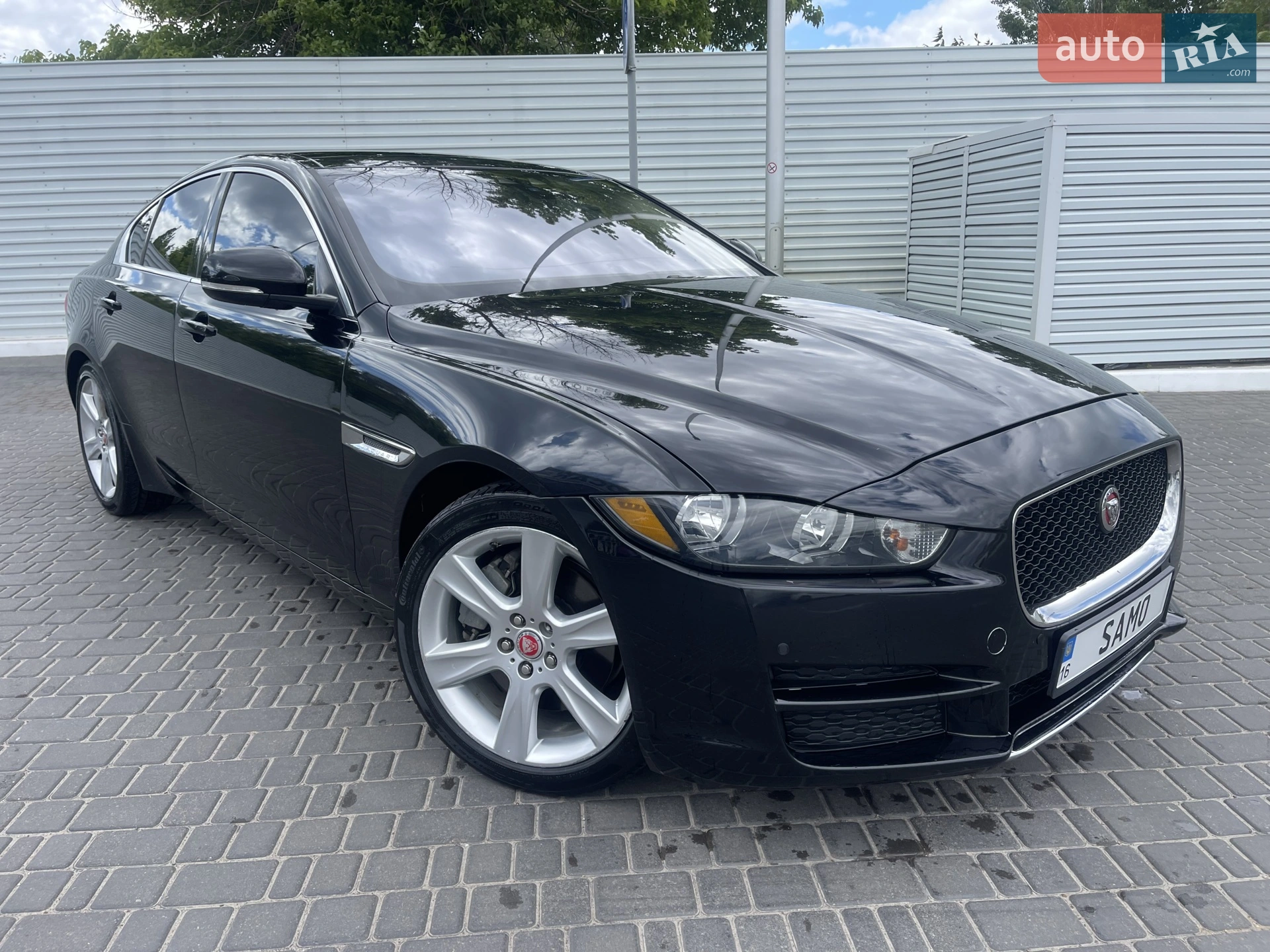 Jaguar XE, 2016