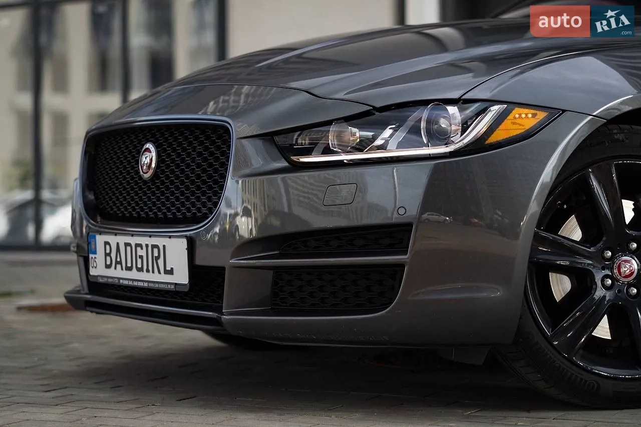 Jaguar XE, 2016