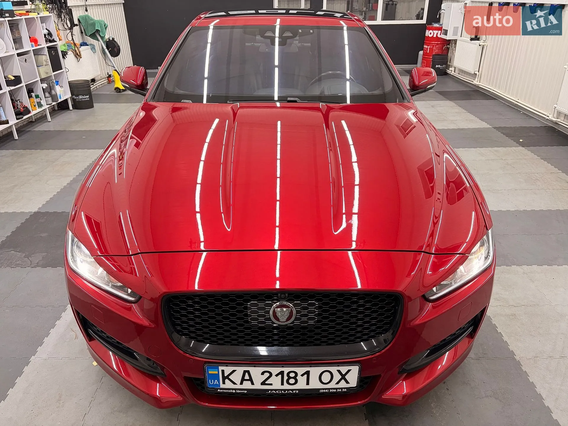Jaguar XE, 2016
