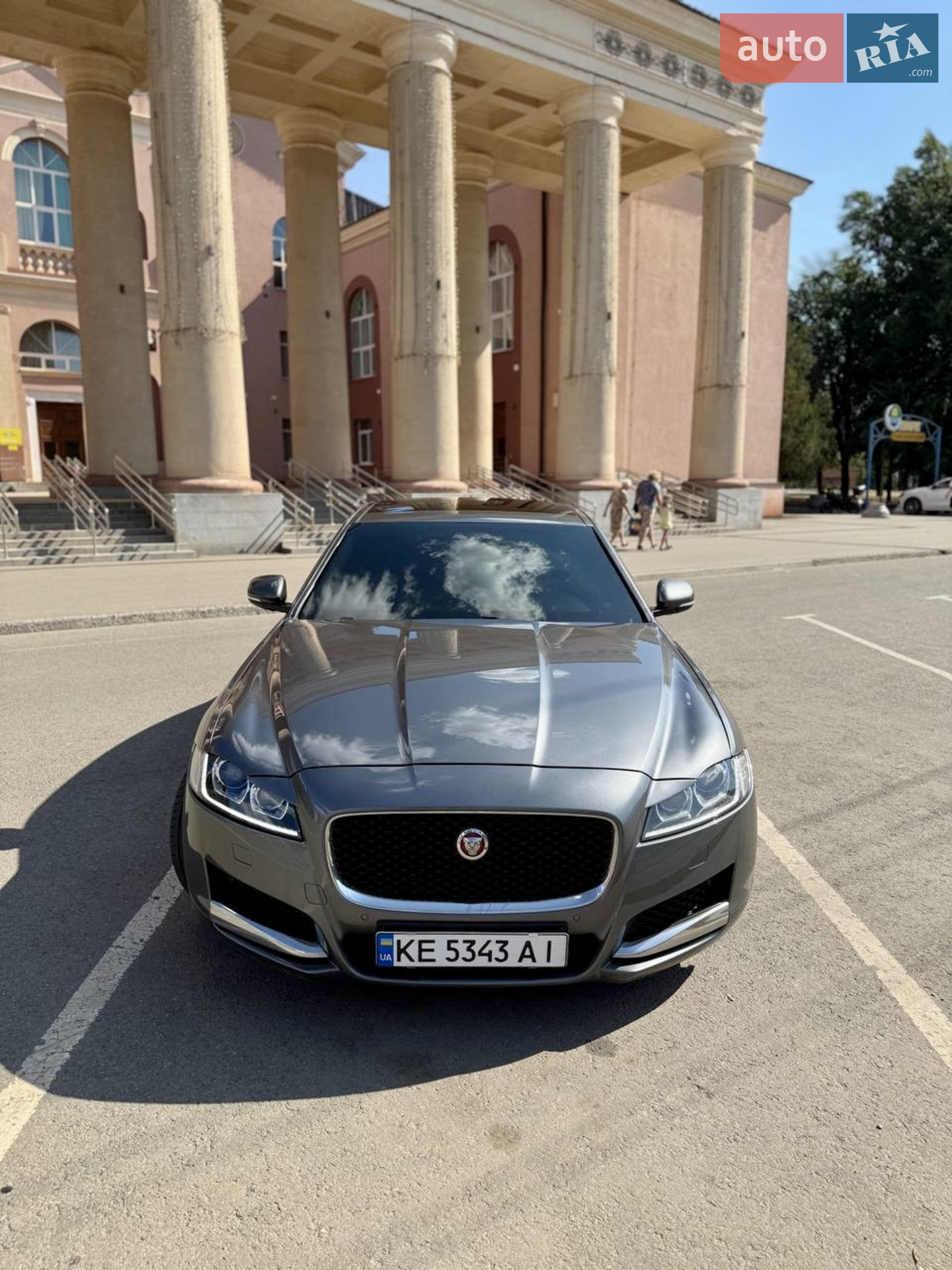 Jaguar XF, 2015