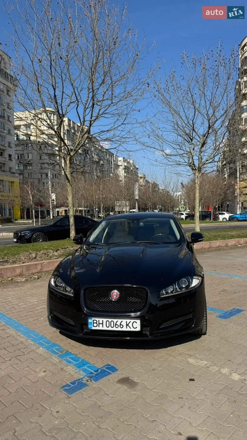 Jaguar XF, 2013