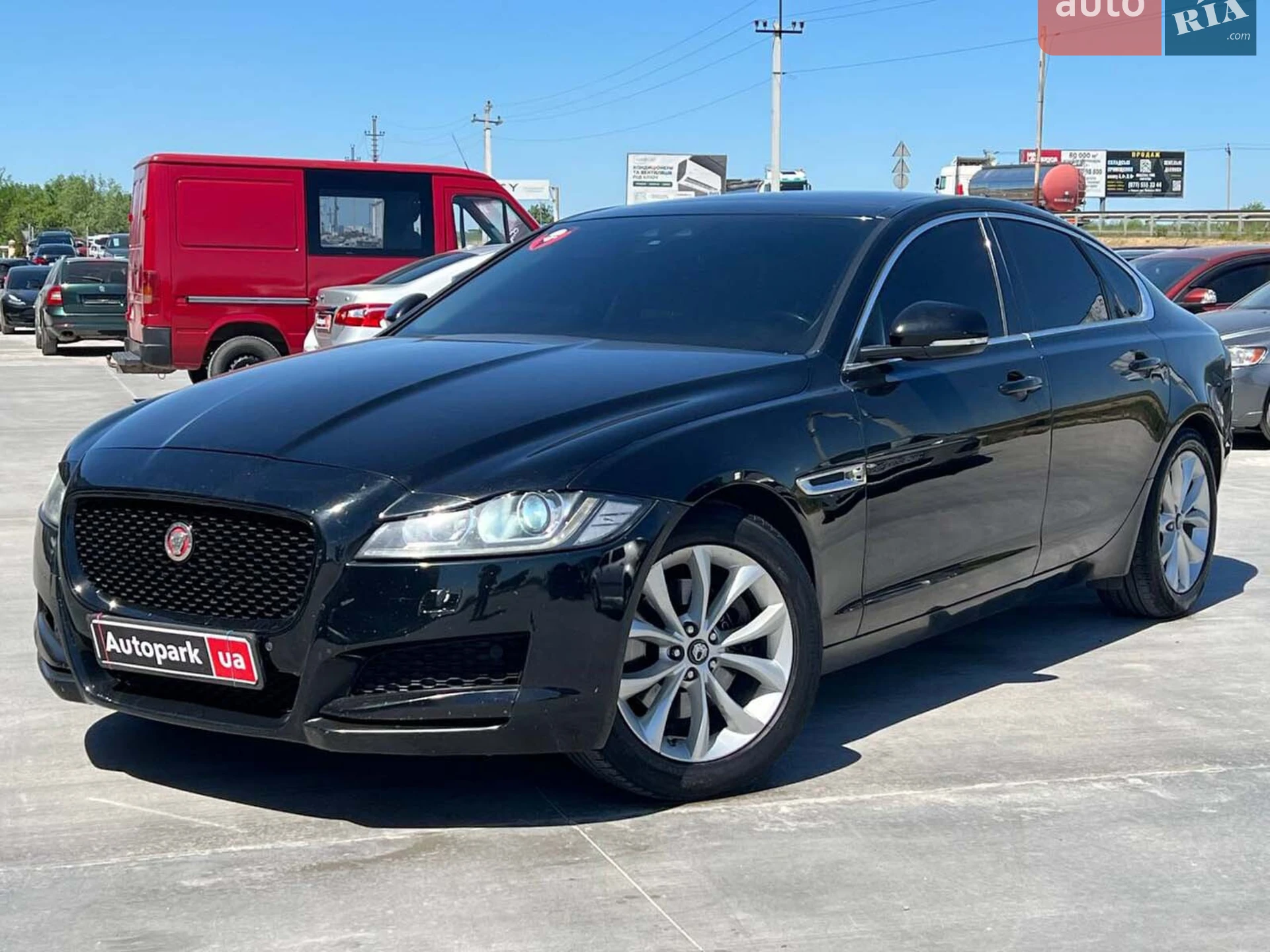 Jaguar XF, 2016