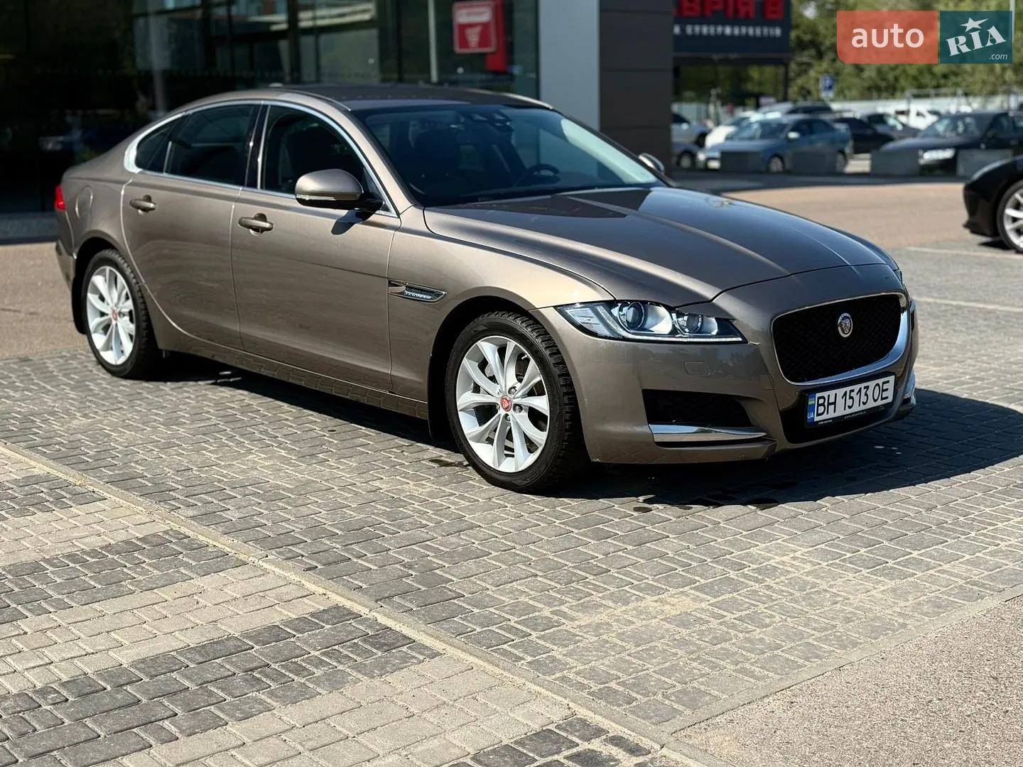Jaguar XF, 2016