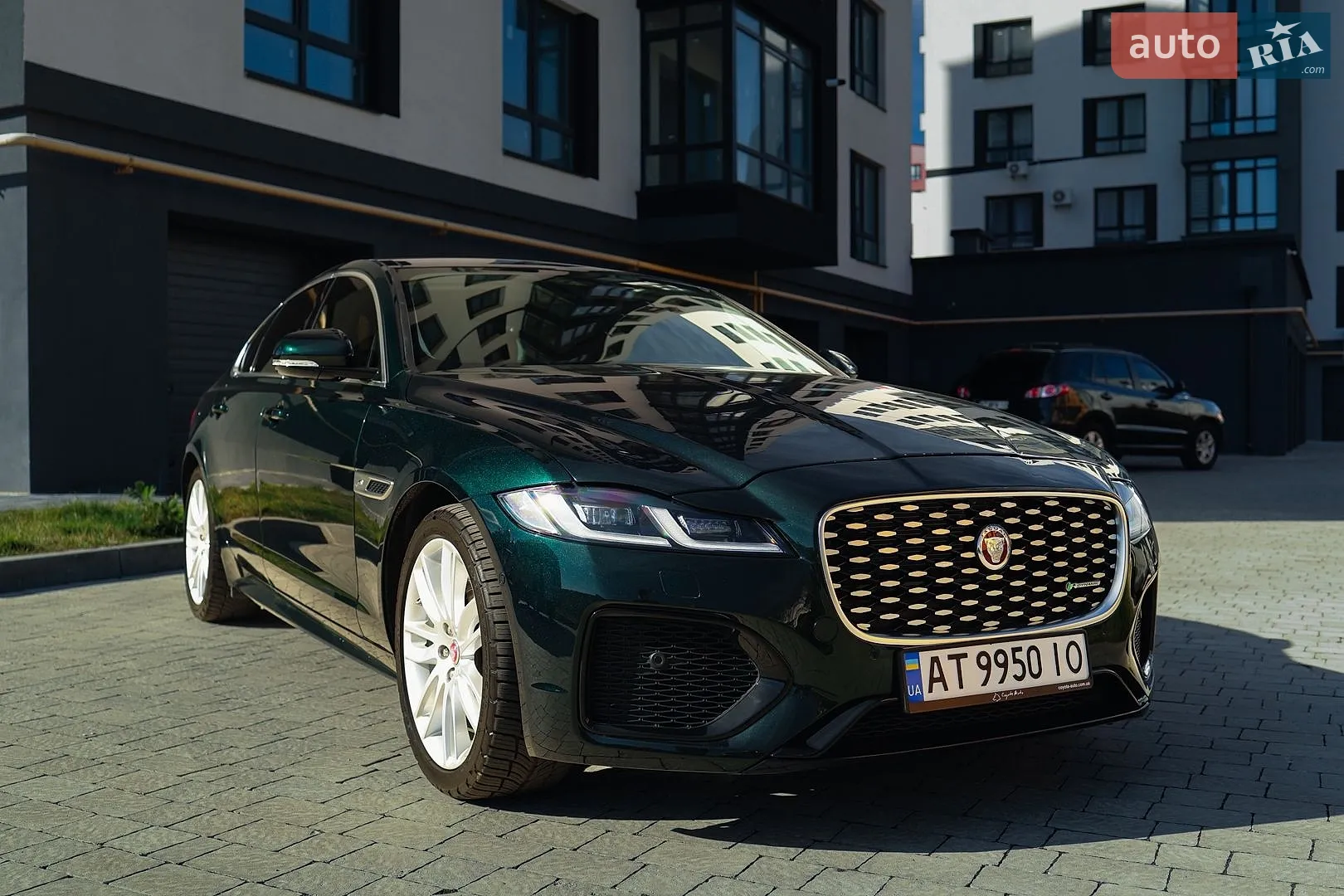 Jaguar XF, 2021