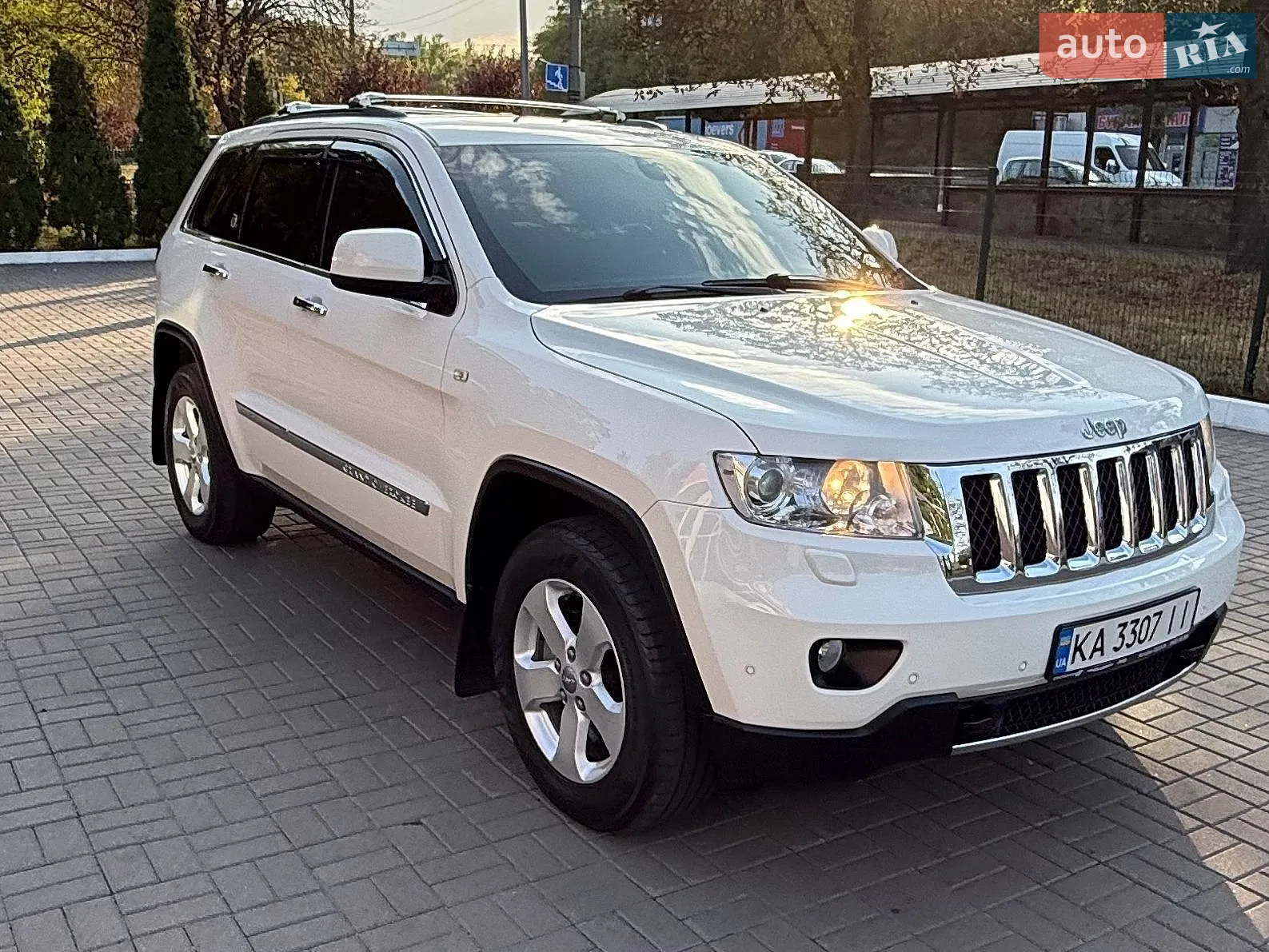 Jeep Grand Cherokee 2011 — 1