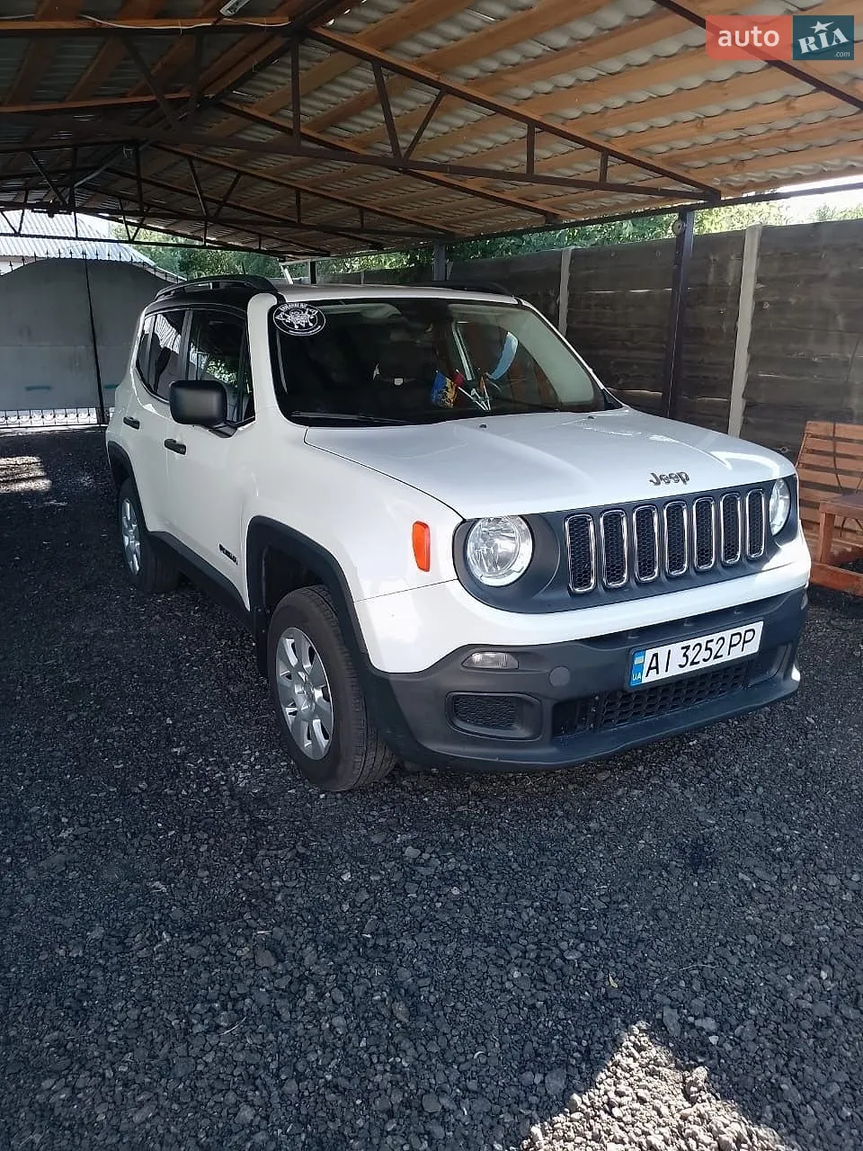 Jeep Renegade, 2015