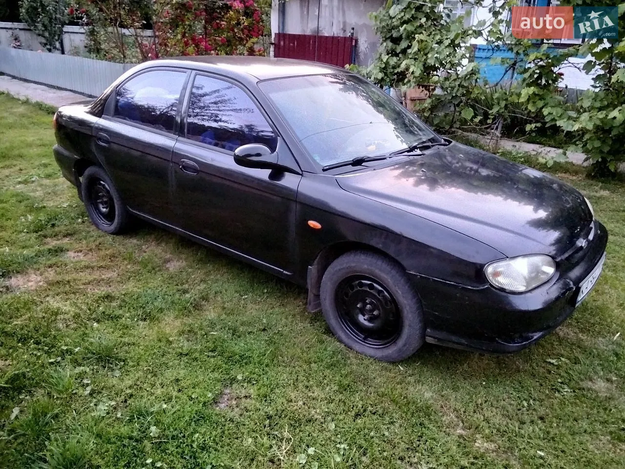 Kia Sephia, 1998