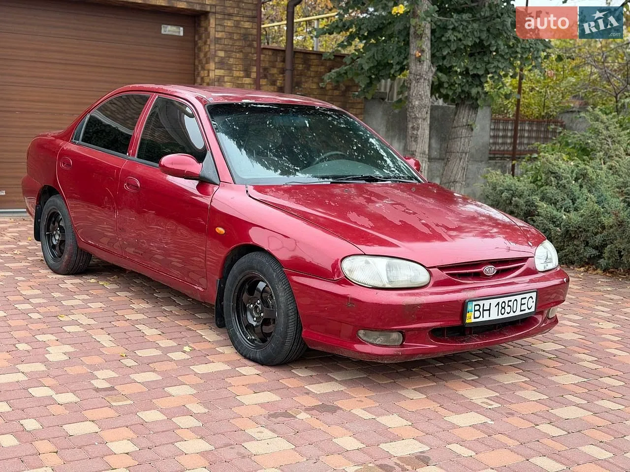 Kia Sephia, 1999