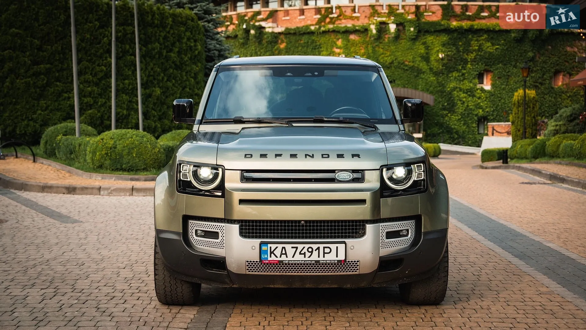 Land Rover Defender, 2020
