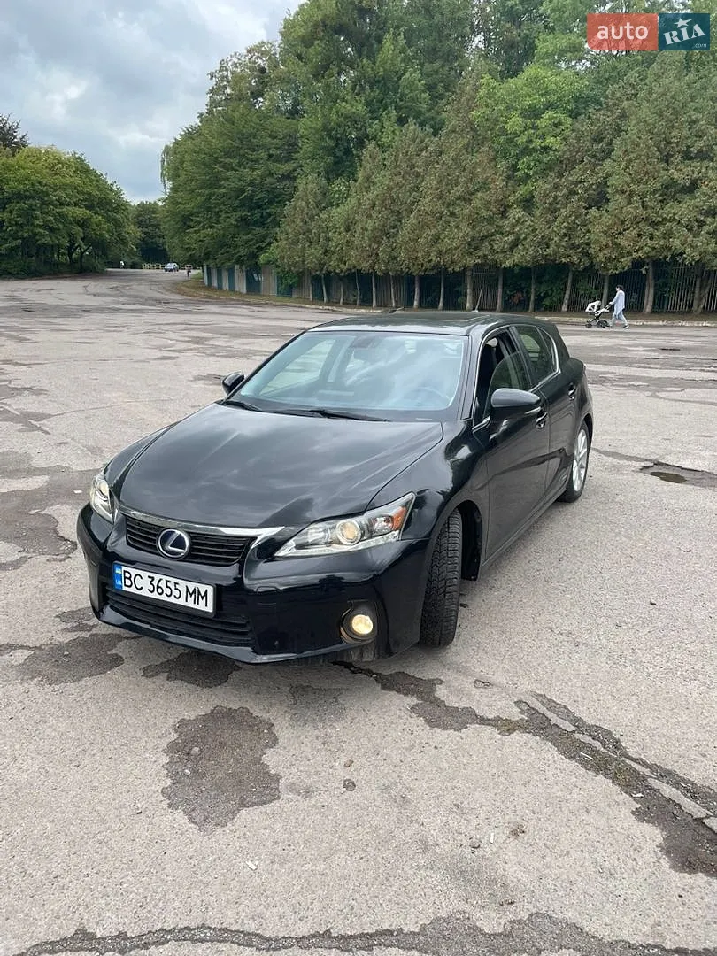 Lexus CT, 2012