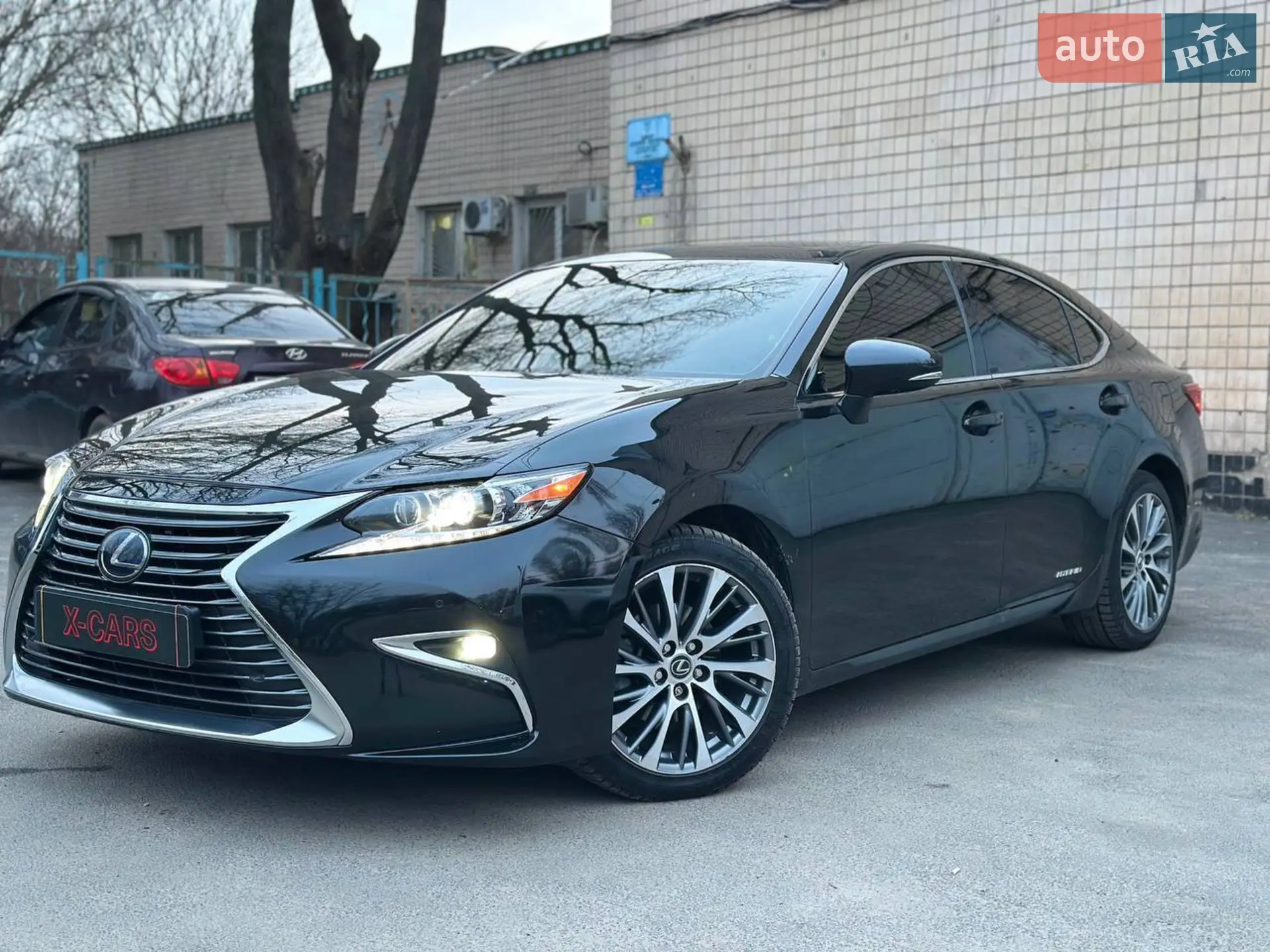 Lexus ES, 2016