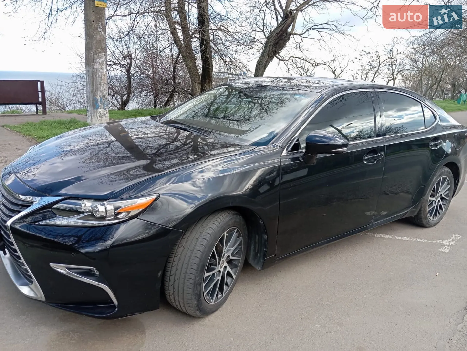 Lexus ES, 2016