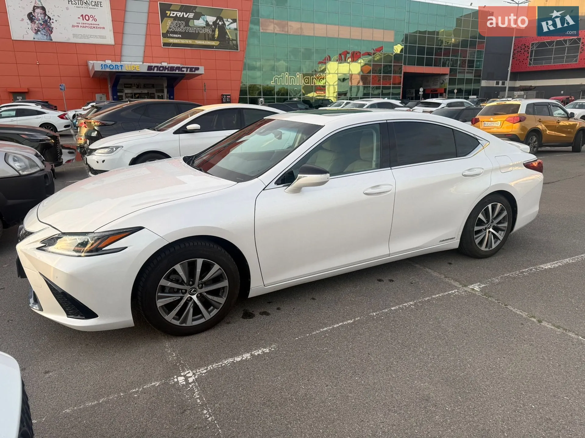 Lexus ES, 2021