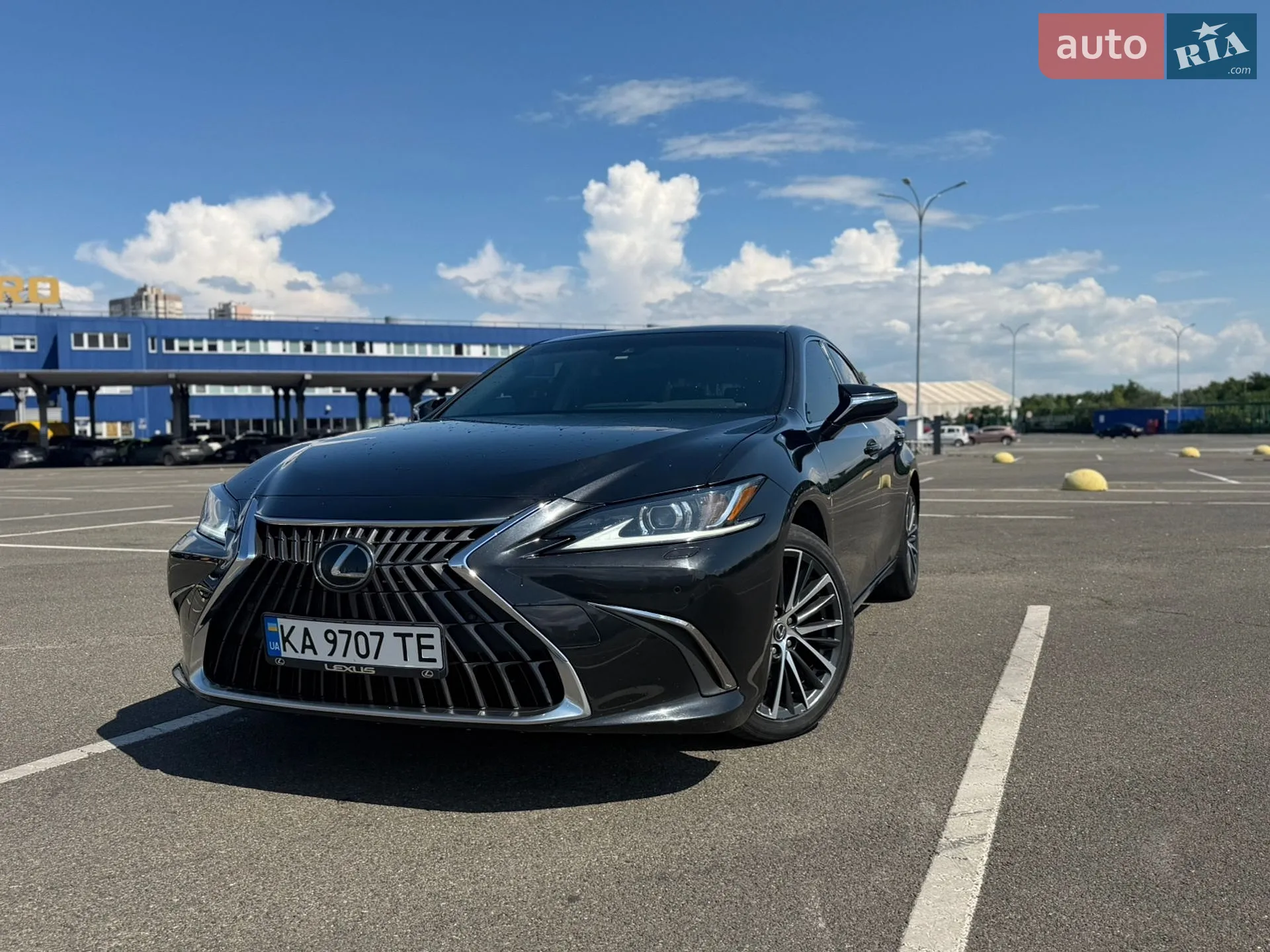 Lexus ES, 2024